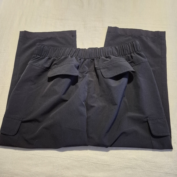 Jockey women's size Large navy blue stretch cropped pants, zip closure EUC - Picture 3 of 8